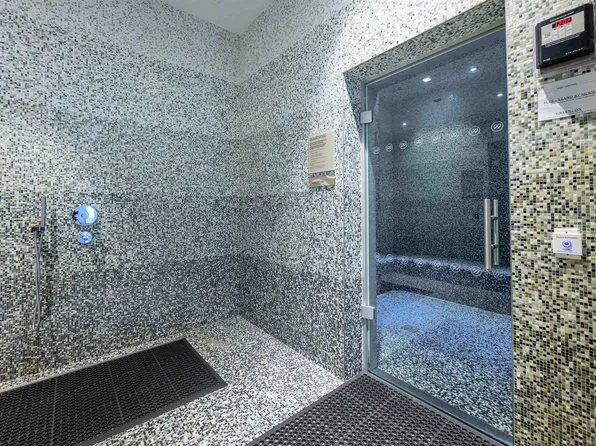 99 Hudson Street image 29 of 42