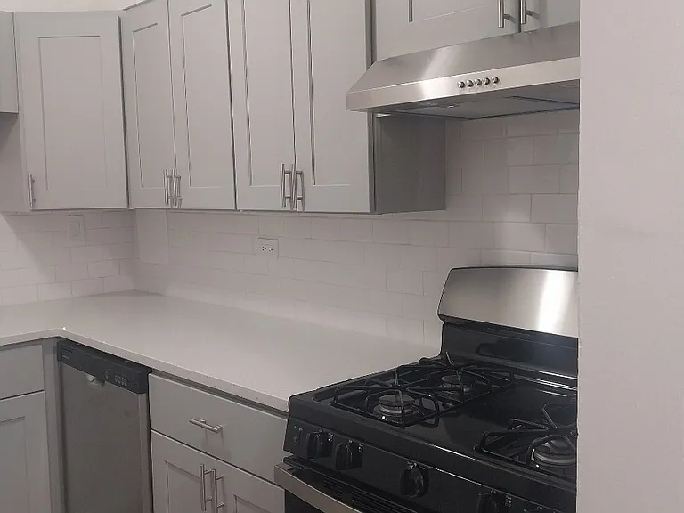 5701 W Washington Blvd #1E — Photo 1