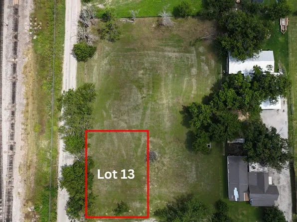 13 E Live Oak St, Dublin, TX 76446