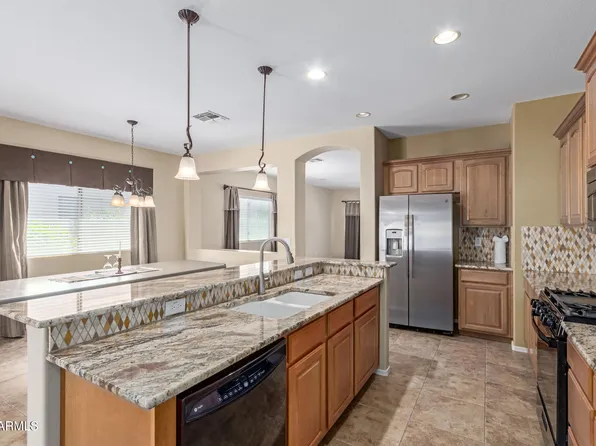 386 W LYLE Avenue, Queen Creek, AZ 85140