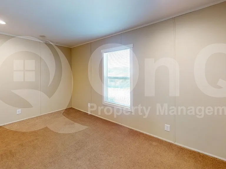 7415 Remington Rd — Photo 11