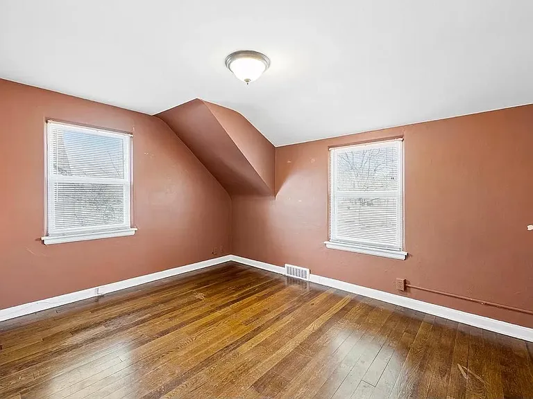 1446 Longfellow Ave — Photo 18