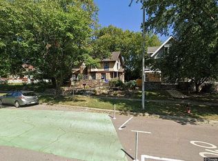 4521 Gillham Rd, Kansas City, MO 64110