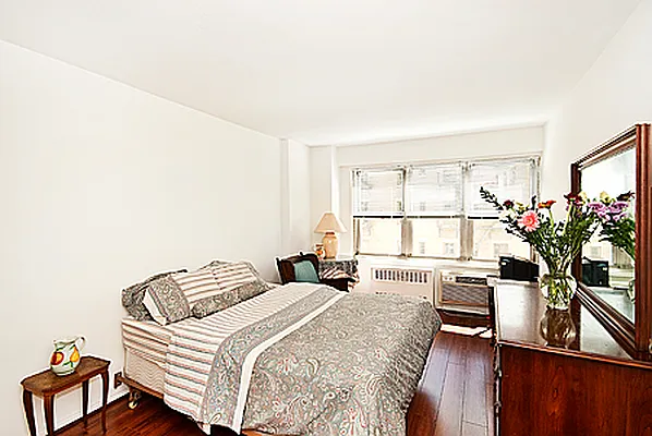 Sold by Karen Pollack, LREB | media 10