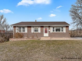 956 Hillcrest Rd, Cheyenne, WY 82001