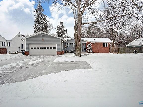 3rd image of 1004 Louisiana Ave