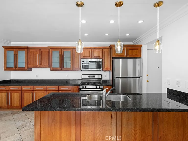 911 N Kings Rd #319 — Photo 15