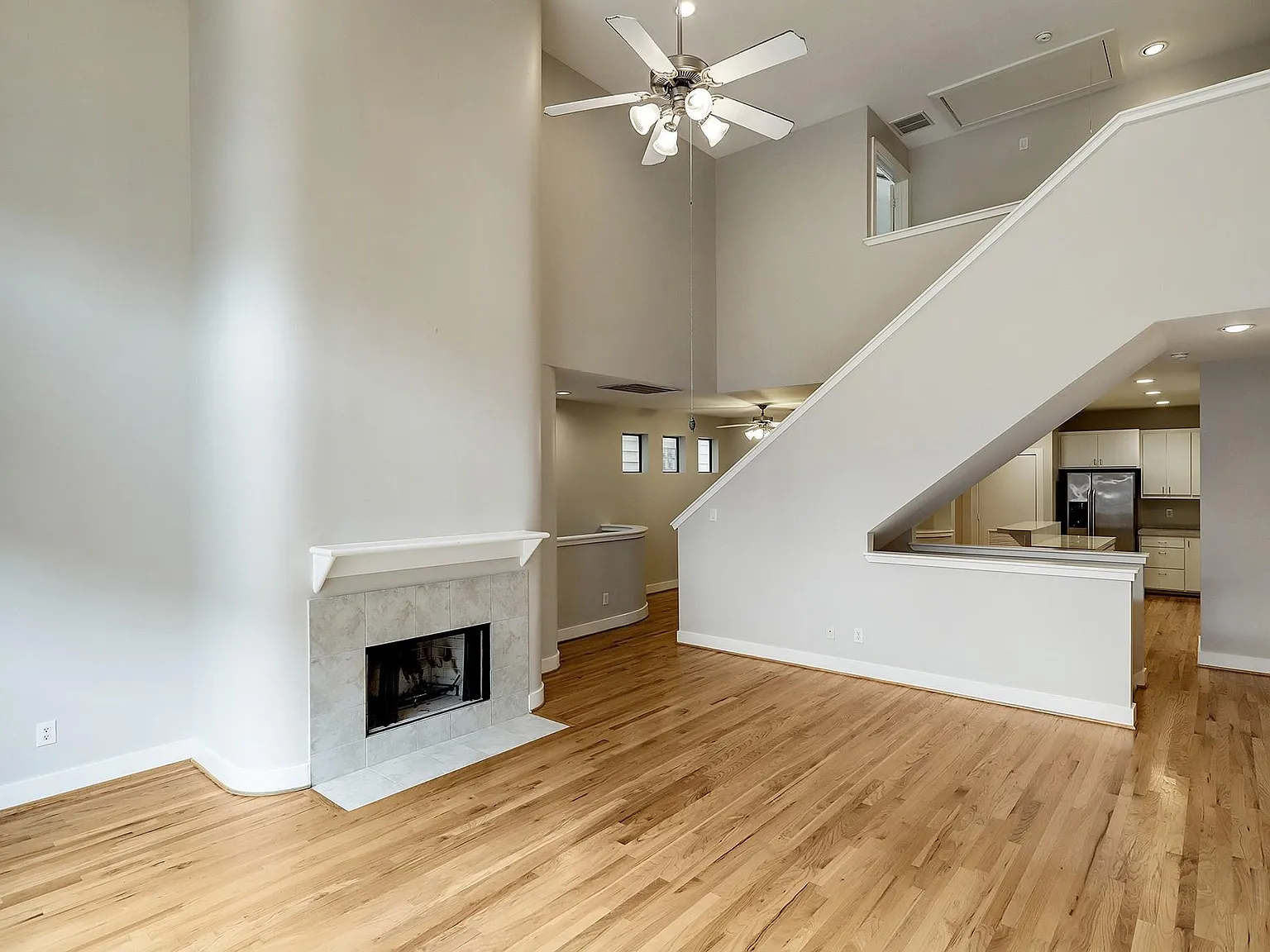 3 bed, 2.5 bath, 2097 sqft, $2,950 — Photo 1