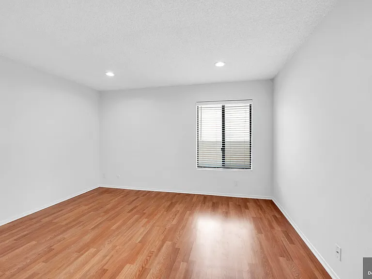 15215 Magnolia Blvd #130 — Photo 18
