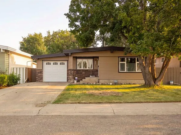 2610 11th Ave N, Lethbridge, AB T1H 1N4