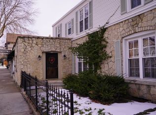 628 Milwaukee St, Delafield, WI 53018