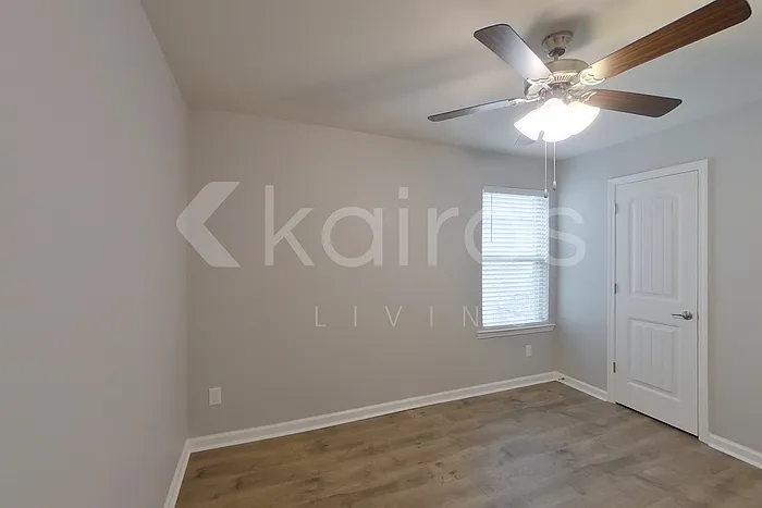 122 Santiago Ct — Photo 8