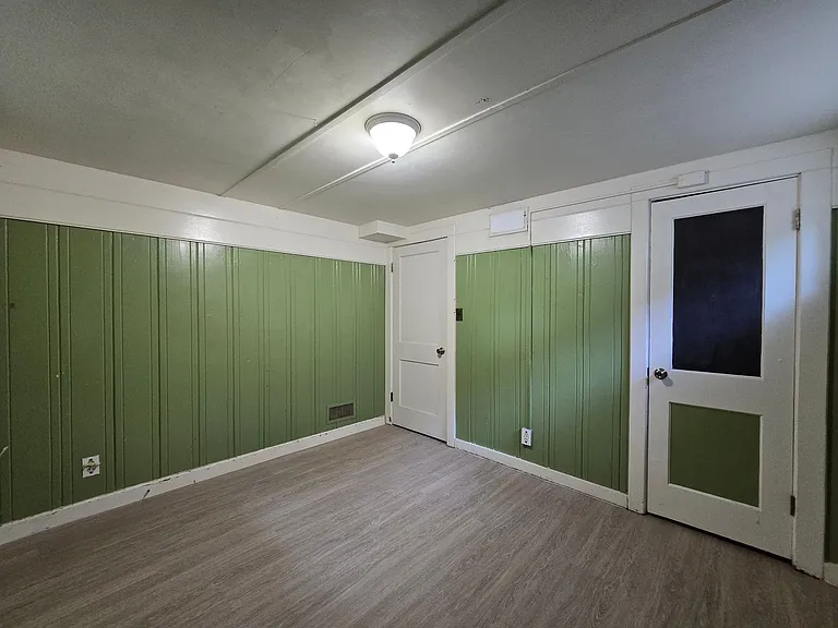 2419 Ash St — Photo 16