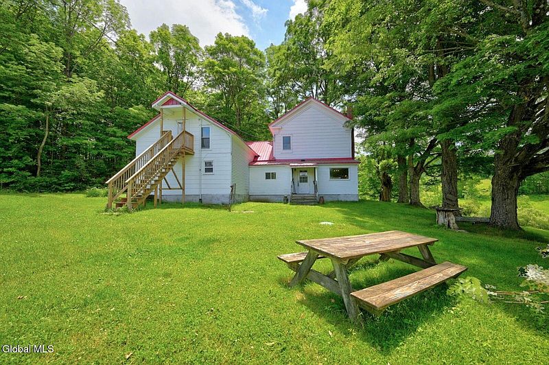 5th image of 422 Lutheranville Road