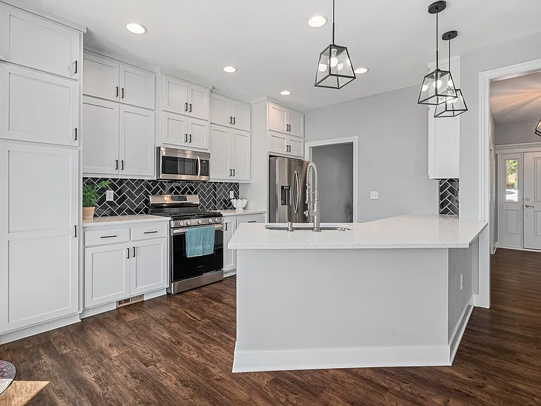 8435 Ottawa St — Photo 11