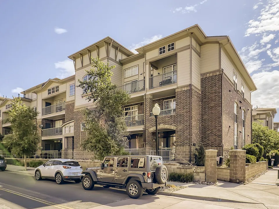 3872 S Dallas St #7-303
