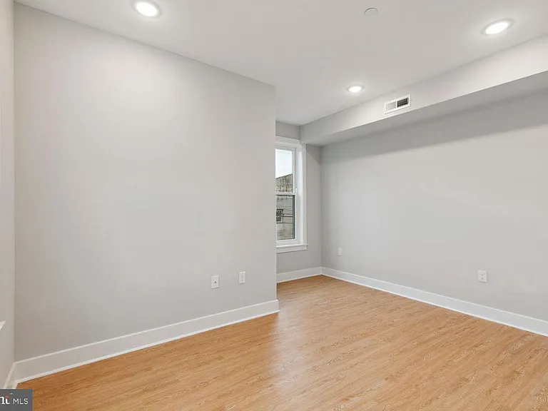 2454 N 2nd St #3B — Photo 7