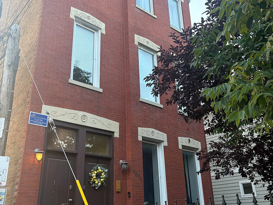 1311 N Damen Ave #2