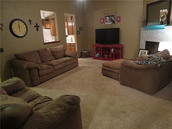 3rd image of 1324 Noel Dr