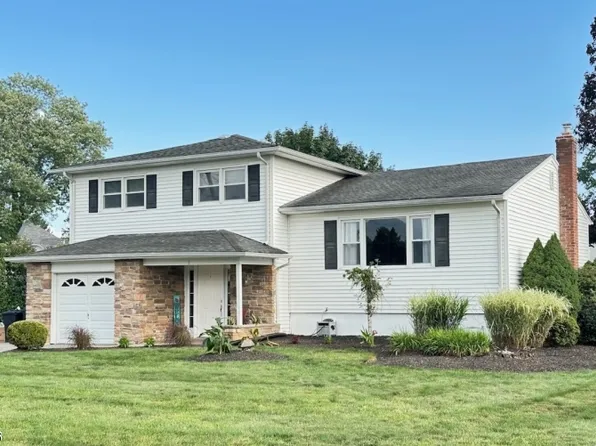 1 Evelyn Pl, Pequannock Twp., NJ 07444