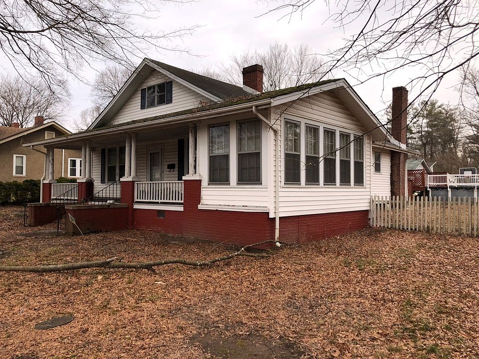 2nd image of 507 Ashe St