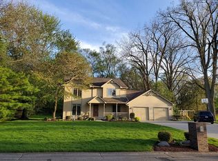 44 Ridgemoor Rd, Coldwater, MI 49036