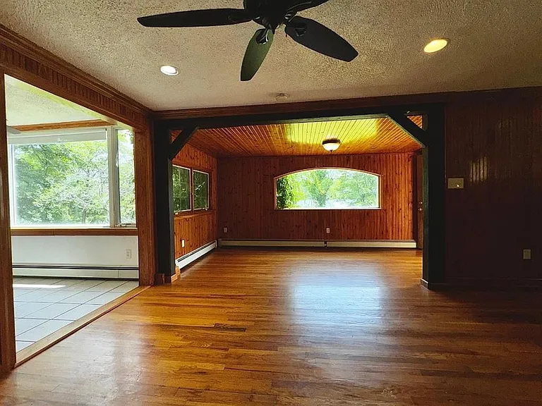 8 Lake Ave — Photo 13