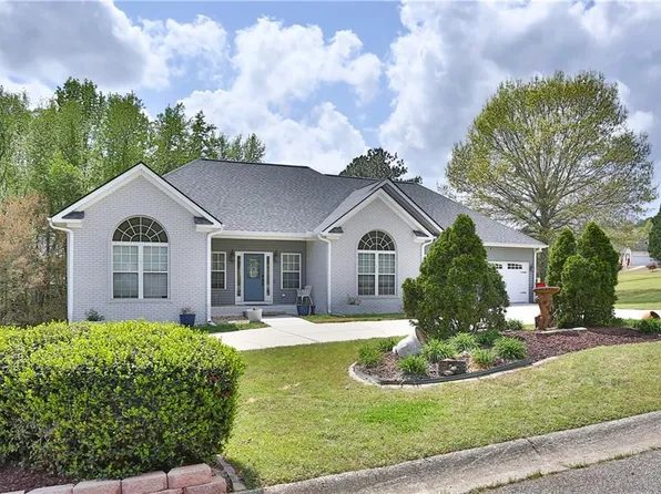 100 E Castle View Dr, Braselton, GA 30517