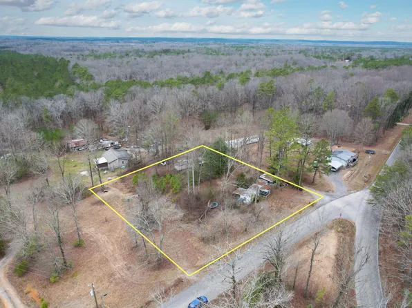 592 Douthitt Rd, Crandall, GA 30711