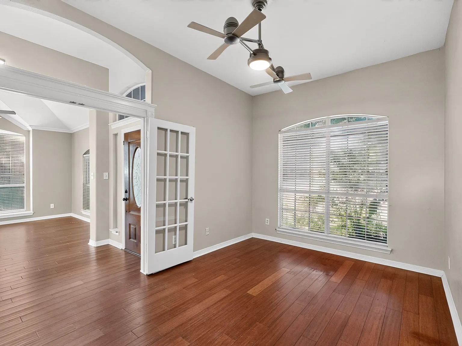 3 bed, 2522 sqft, $3,500 — Photo 3