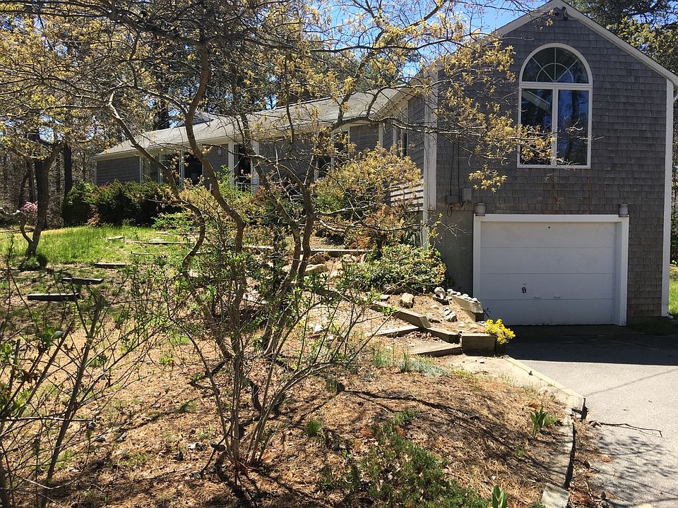 2nd image of 75 Pine Woods Rd