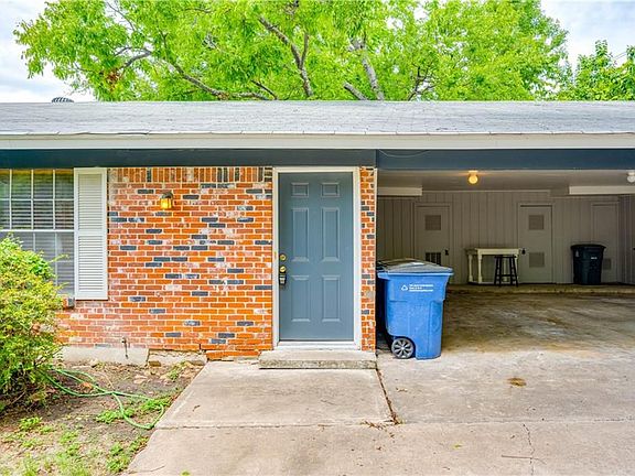 4th image of 2716 Saint Edwards Cir #A & B