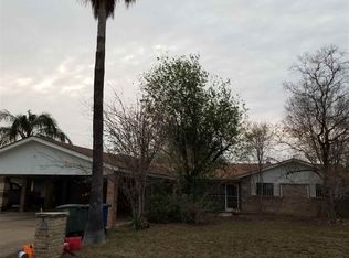 22 Candlewood Rd, Laredo, TX 78045
