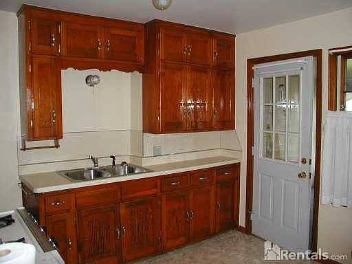 4th image of 1795 Orange Ave E