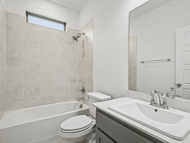 2653 Keokuk St — Photo 14