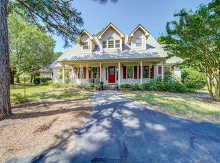 1004 Carthage Rd, West End, NC 27376