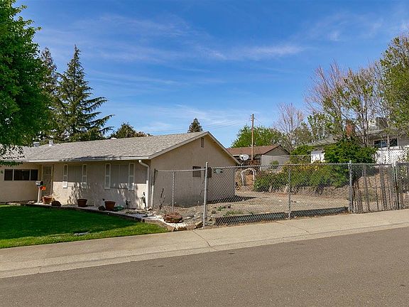 3rd image of 9245 Castlemont Cir