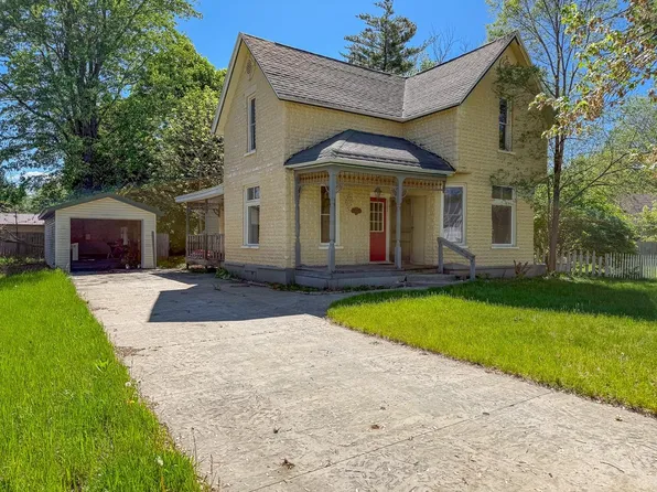 207 W Washington St, Coleman, MI 48618