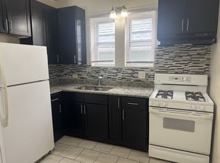 8720 S Saginaw Ave #2, Chicago, IL 60617