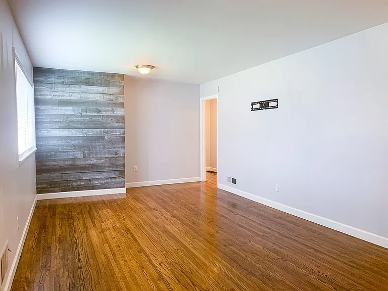 128 Vann Cir — Photo 5