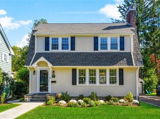 34 Hamilton Rd, Scarsdale, NY 10583