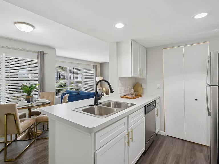 The Lennox — Photo 6