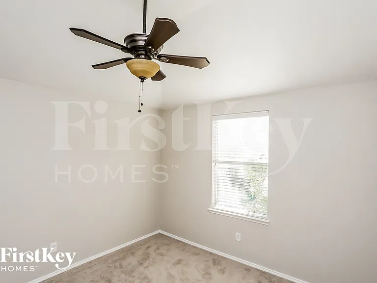 13925 Walnut Canyon Ct — Photo 12