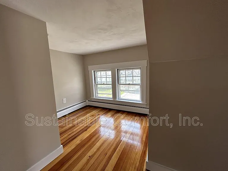 30 Roxbury St #3 — Photo 8