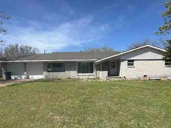 1304 Loma Alta Pl, Cleburne, TX 76033