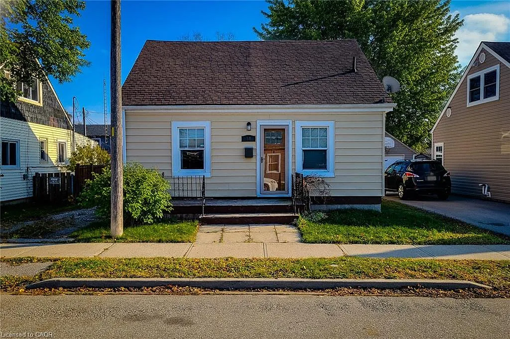 54 8th Ave photo 1