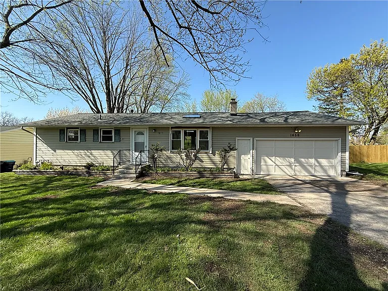 1656 Jefferson Rd — Photo 1