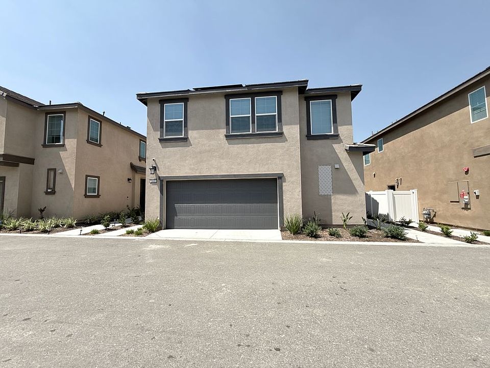 1st image of 2448 Powell Dr