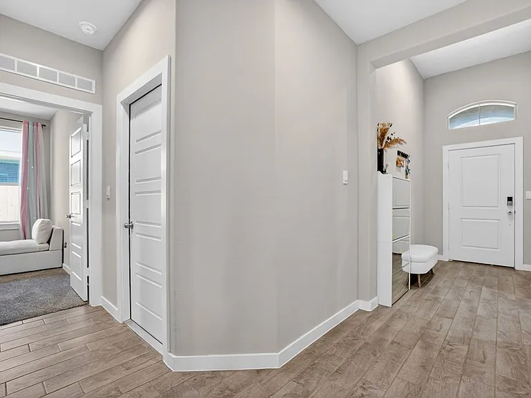 2209 Beaufort Dr — Photo 6