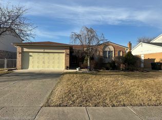 4429 Rose Mary Dr, Sterling Heights, MI 48310